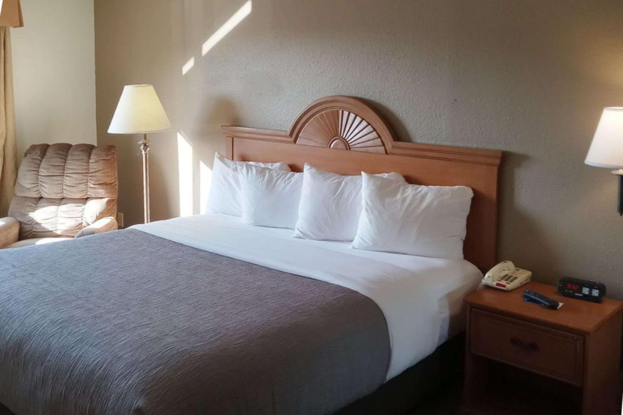 Quality Inn Huntington Esterno foto